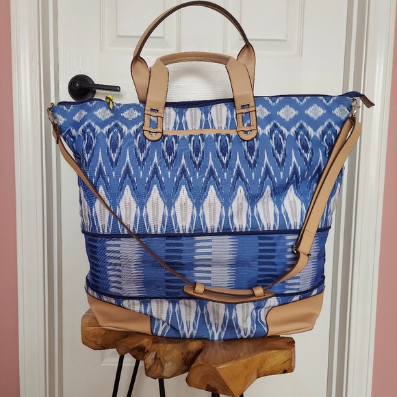 Stella & Dot travel bag - Picture 5 of 8